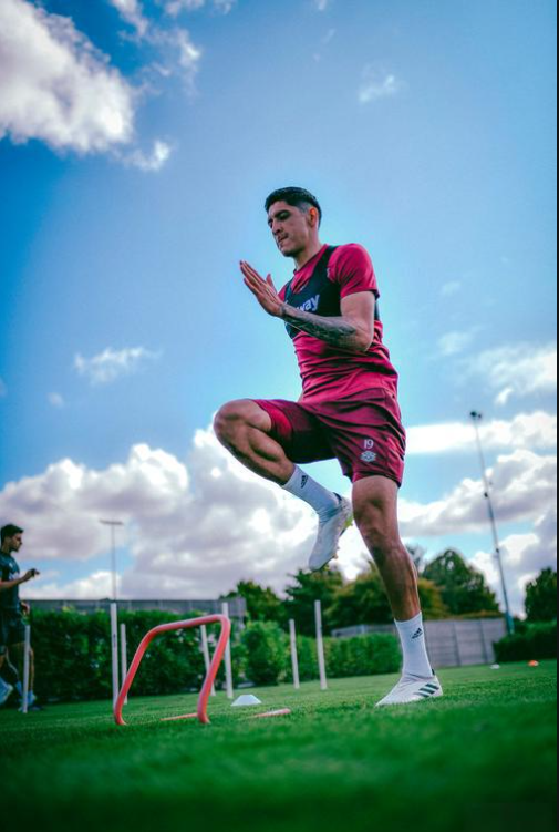 AYX中国官网-清晨西汉姆调整名单以备葡超，单刀错失环节打磨，赛场秩序良好，赛程密集仍需轮换