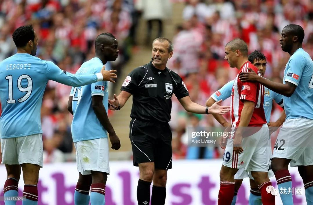 爱游戏-曼城传奇门将伯特