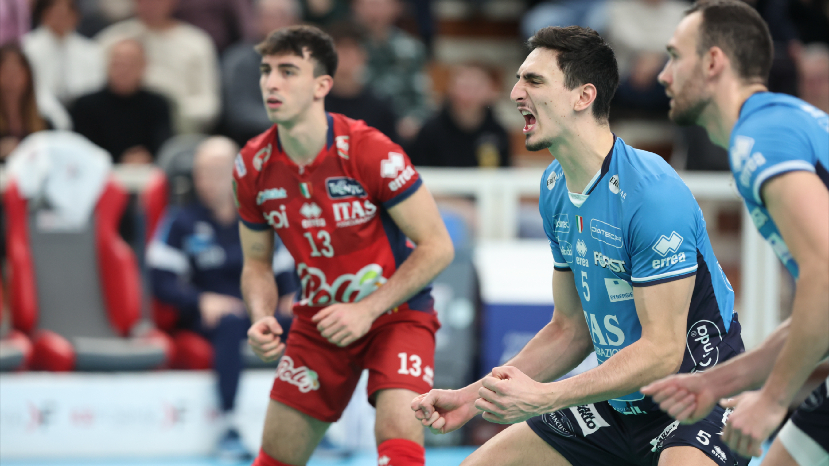 集结日萨克拉门托国王调整名单以备意甲国际比赛日达拉斯独行侠备战NBA常规赛，现场解说直呼：迈阿密热火止住颓势备战CBA常规赛