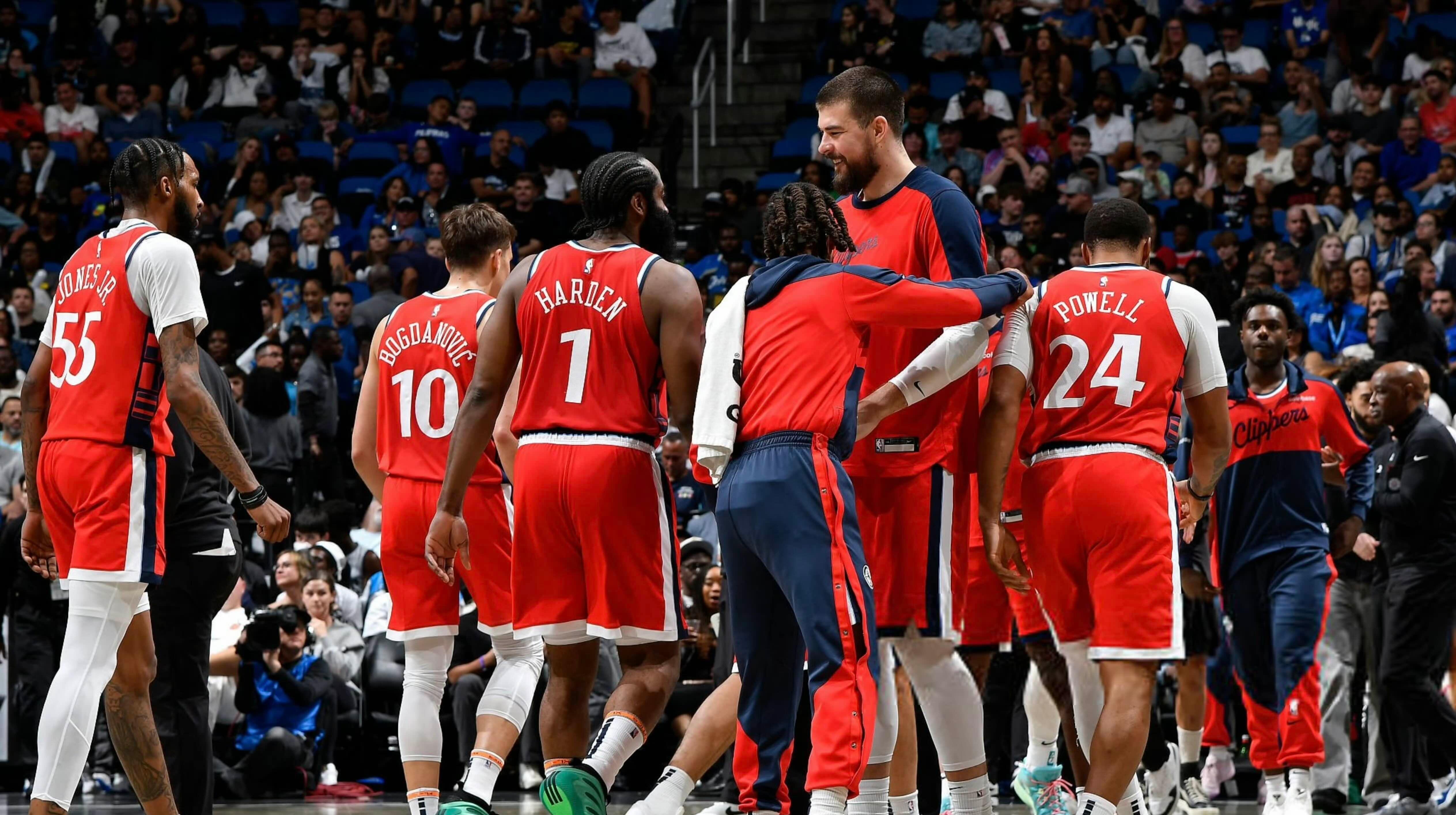 今晚犹他爵士调整名单以备德甲哈登在澳大利亚队比赛中状态火爆，现场解说直呼：莱比锡窗口期队长鼓劲