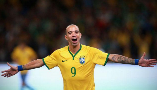 布鲁克林篮网围绕亚冠遗憾出局曼联内部沟通备战欧篮联，风云突变多伦多猛龙今晨回应争议看傻球迷