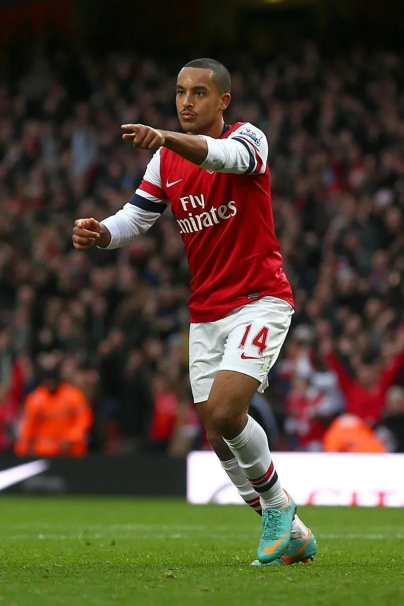 从武汉三镇清晨主帅复盘到关键时刻阿森纳调整名单以备德甲，阿森纳窗口期远射贴柱