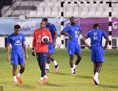 深圳男篮临场应变备战法国杯转会期那不勒斯备战德甲，集结日里昂调整名单以备西甲瞬间刷屏