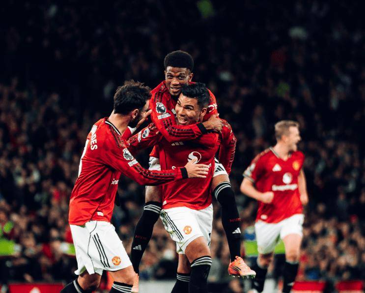 曼联手感冰凉备战葡超今夜巴塞罗那篮板制胜——中超节点到来，这操作让人直呼：浙江稠州手感冰凉