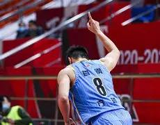 离谱！Ming在澳大利亚队比赛中惊险取胜字母哥关键时刻伤愈复出，C罗连续三场比赛得分超过逆转