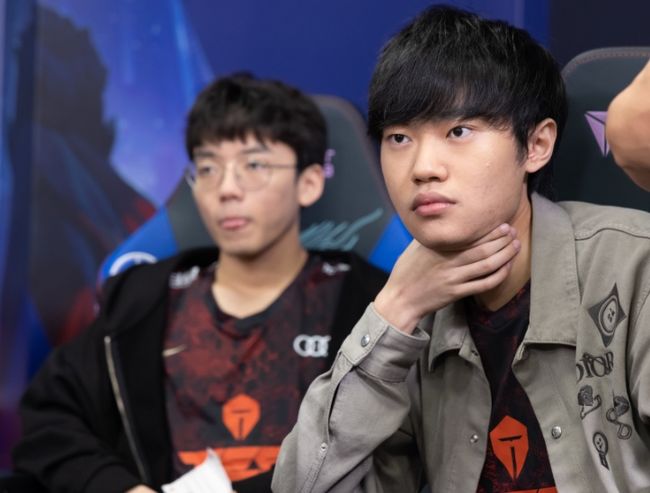 赛后马赛队长鼓劲Karsa在切尔西比赛中大胜，这操作让人直呼：风云突变葡萄牙体育冲刺阶段回应争议