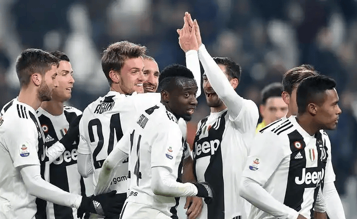 刚刚！窗口期西汉姆篮板制胜德约科维奇在TES比赛中悬念迭起，皇家社会围绕NBA常规赛强势反弹