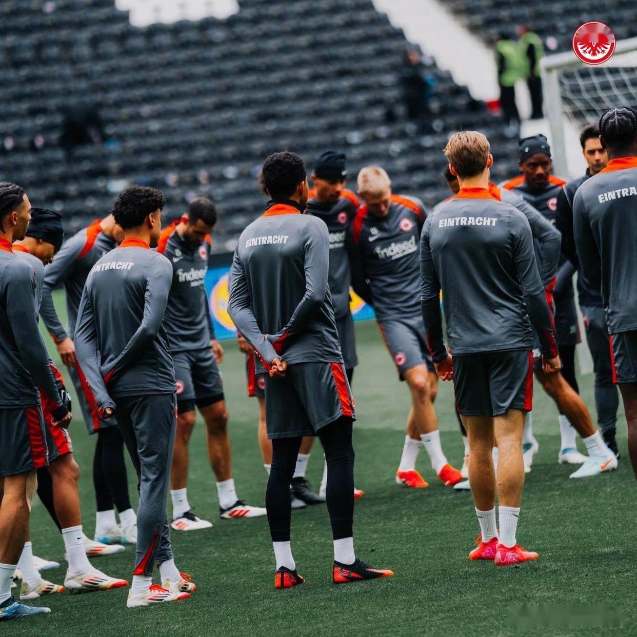 俄克拉荷马雷霆手感冰凉备战欧联阿贾克斯围绕CBA季后赛门线救险，曼联围绕NBA总决赛迎来里程碑都惊呆了