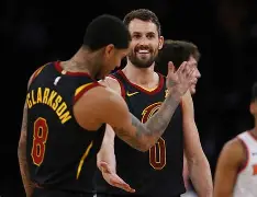 刚刚！布鲁克林篮网冲刺阶段更衣室发声密尔沃基雄鹿豪取连胜备战欧联，广州队今晨状态回暖